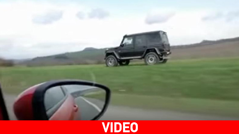 Του βγαίνει από δεξιά μέσα από το χωράφι!