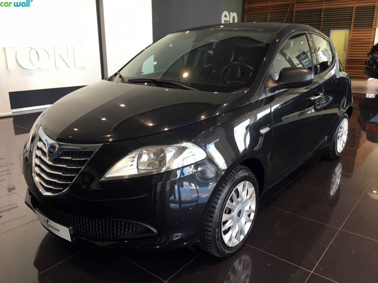 Lancia Ypsilon...
