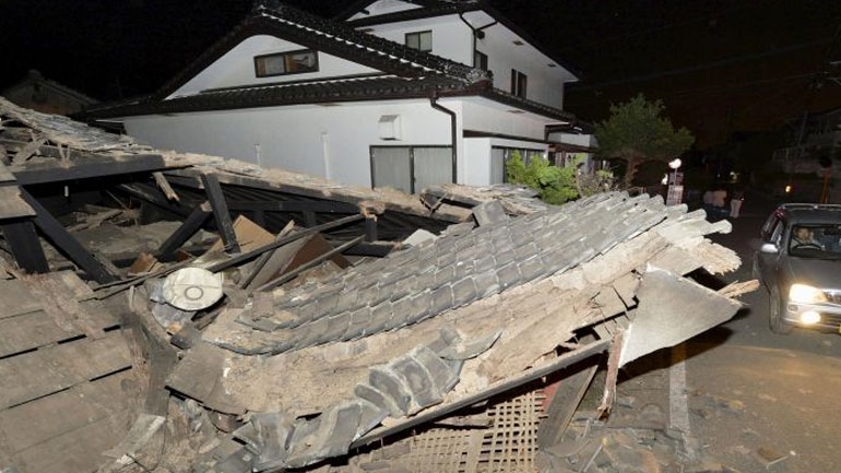 Ιαπωνία: Τουλάχιστον 12 τραυματίες από σεισμό-Πληροφορίες για τρεις νεκρούς Ιαπωνία: Τουλάχιστον 12 τραυματίες από σεισμό-Πληροφορίες για τρεις νεκρούς