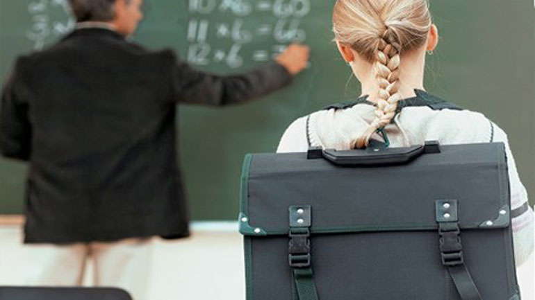 Κέρκυρα: Συνελήφθη εκπαιδευτικός με την κατηγορία της ασέλγειας σε δύο μαθήτριες