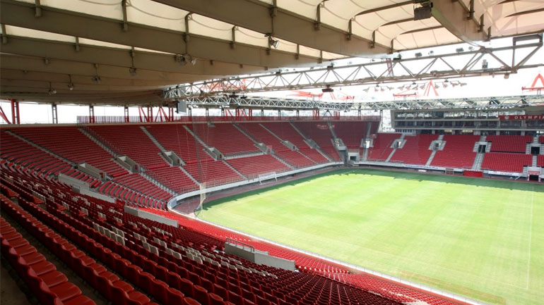 Γεμάτο το Καραϊσκάκη στη φιέστα με την Καλλονή