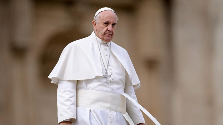 Με δέκα πρόσφυγες θα επιστρέψει στο Βατικανό ο Πάπας