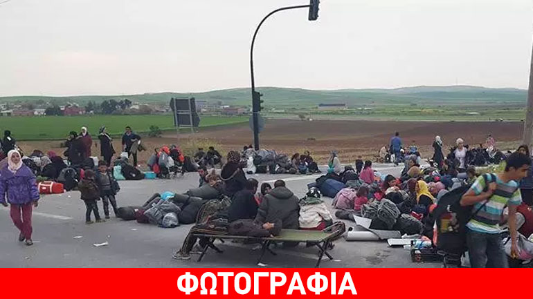 Αφγανοί μετανάστες έκλεισαν την ε.ο. Λάρισας – Τρικάλων στο Κουτσόχερο