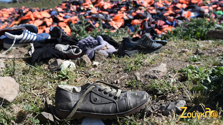 Παπούτσια πεταμένα