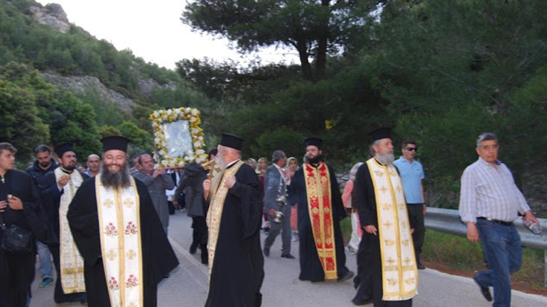 Η κάθοδος της εικόνας της Παναγίας από τη Μονή Κλειστών ως τη Χασιά…