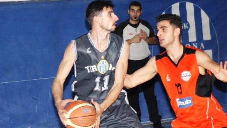 Πέτυχε 100 πόντους σε αγώνα μπάσκετ!