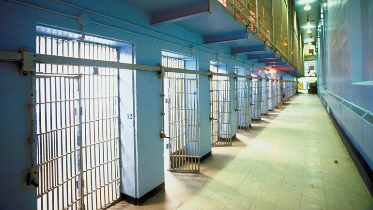 Αιφνιδιαστική επιχείρηση της αστυνομίας στις φυλακές Κορυδαλλού