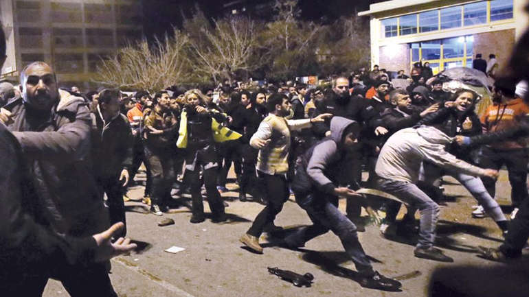 Συμπλοκή μεταξύ μεταναστών στο λιμάνι του Πειραιά