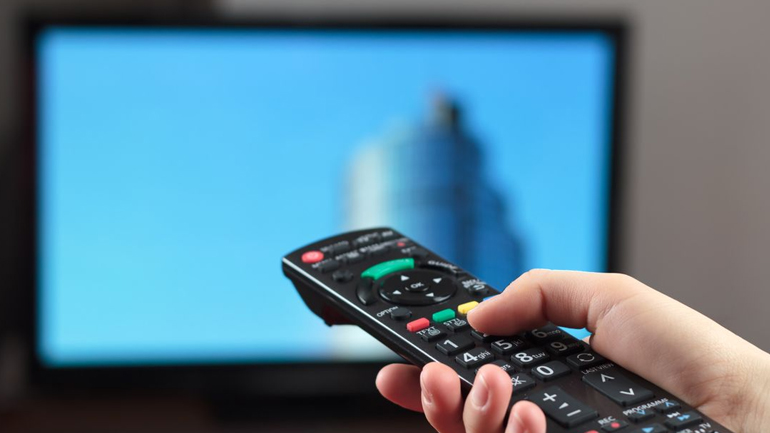 Πολιτικοί και… τηλεθέαση