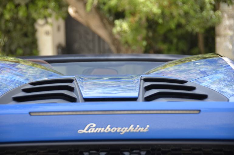 Η πίσω όψη...