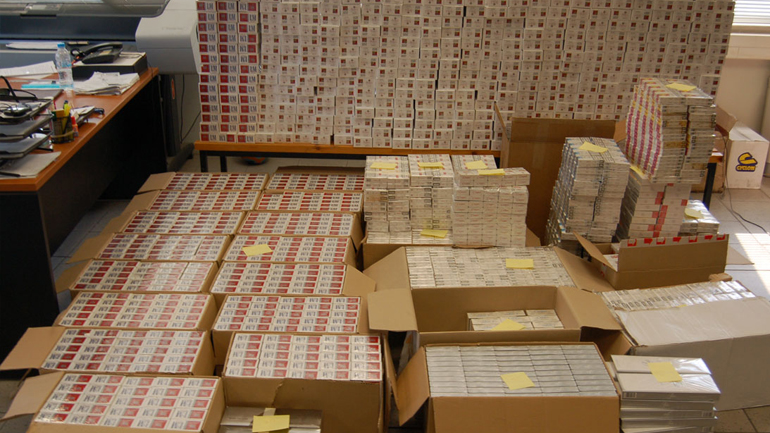 Το τουριστικό λεωφορείο μετέφερε λαθραία τσιγάρα