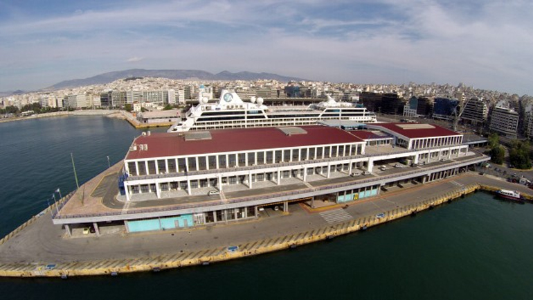 Λιμενεργάτες διέκοψαν συνεδρίαση στον ΟΛΠ