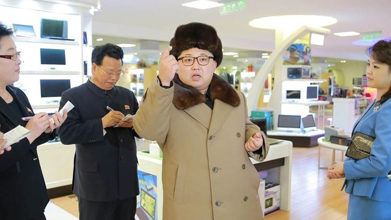 Ο Κιμ Γιoνγκ Ουν απαγόρευσε τα τζιν και τα «τρυπήματα για σκουλαρίκια»