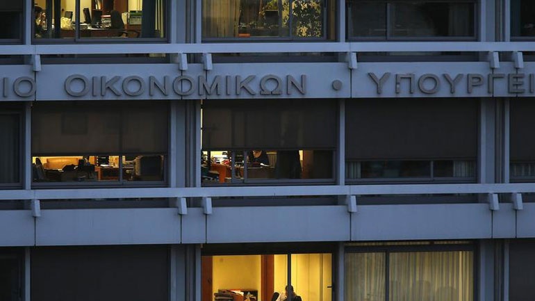 Στέλεχος ΥΠΟΙΚ: «Η κυβέρνηση δεν έχει δεχτεί τα πρόσθετα μέτρα»