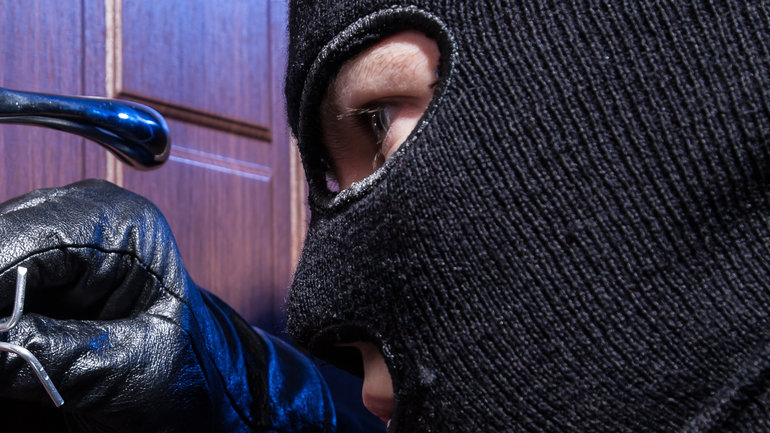 Εξαρθρώθηκε εγκληματική ομάδα που λήστευε ηλικιωμένους στη Δυτική Αττική