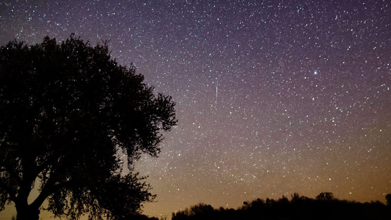 Kορυφώνεται η βροχή των Λυρίδων