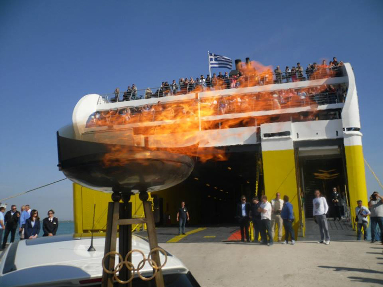 Επτά ημέρες η Ολυμπιακή φλόγα ταξιδεύει σε όλη την Ελλάδα, ηπειρωτική και νησιωτική...