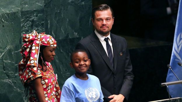 Ο ηθοποιός Λεονάρντο Ντι Κάπριο συμμετέχει στην καμπάνια για την αντιμετώπιση της κλιματικής αλλαγής και συμμετείχε στη διάσκεψη