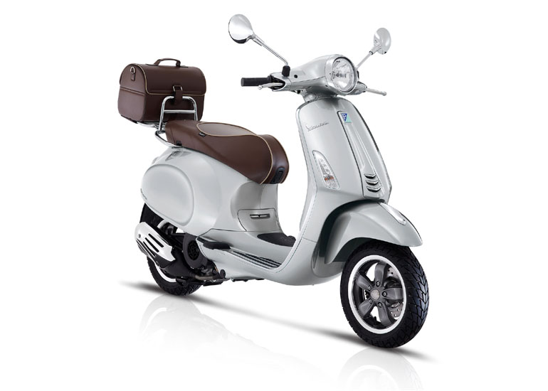 H Vespa συνεχίζει να γράφει ιστορία 70 χρόνια αφότου κυκλοφόρησε στους δρόμους...