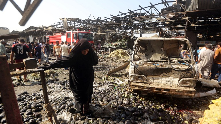 Λουτρό αίματος στη Βαγδάτη με διπλή βομβιστική επίθεση