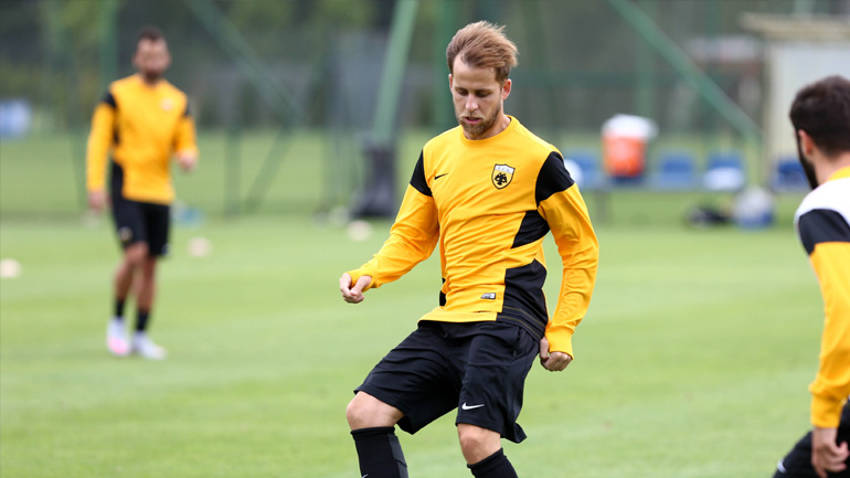 ΑΕΚ: Τέθηκε εκτός ομάδας ο Κορδέρο