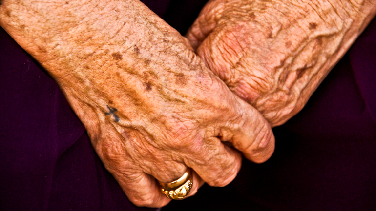 Καβάλα: Εξαπάτησαν 85χρονη προσποιούμενοι τους υπάλληλους της ΔΕΔΔΗΕ