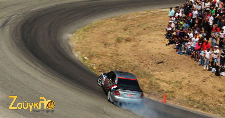 Αρρώστια... Μόνιμα με το πλάι ο Αχιλλέας Μπόχωρης που έστειλε σε άλλο κόσμο τα μυαλά των θεατών!!!