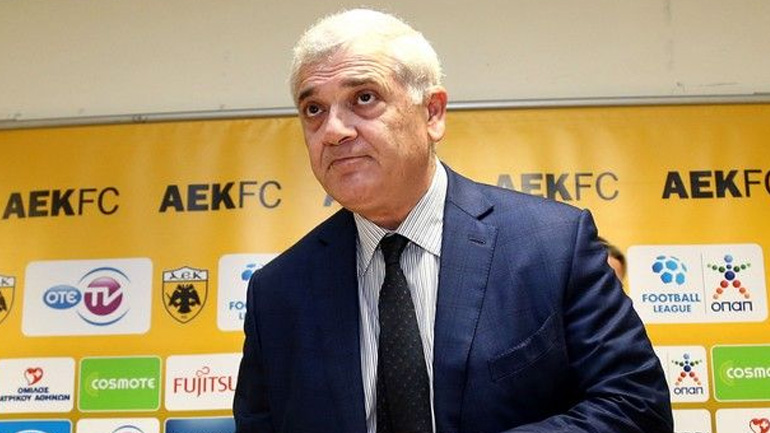 «Βάζει τον εαυτό του πάνω από το κλαμπ»