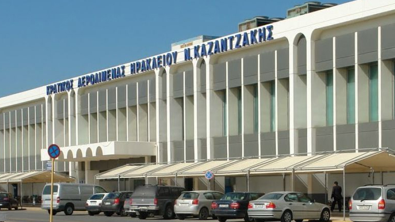 Συνελήφθησαν τρεις γυναίκες για πλαστογραφία πιστοποιητικών στον Κρατικό Αερολιμένα Ηρακλείου