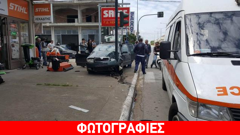 Σοβαρό τροχαίο στη Μεσσήνη – Ι.Χ. «καρφώθηκε» σε φανάρι