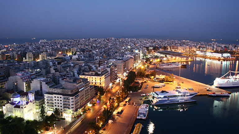 Bρήκαν 18 κιλά κατεψυγμένο κιμά ακατάλληλο για κατανάλωση σε μεζεδοπωλείο του Πειραιά