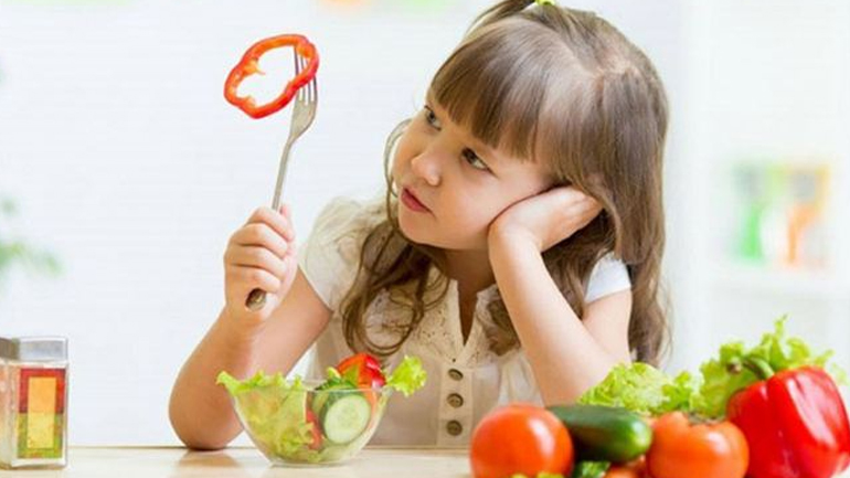 Διατροφικά tips για να τρώει το παιδί σας όλο του το φαγητό