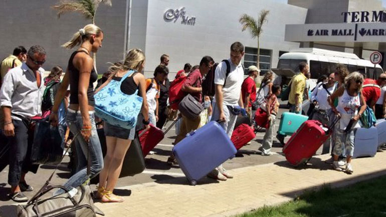 Δεν θα έρθουν Ρώσοι τουρίστες το Πάσχα λόγω καθυστερήσεων στην έκδοση βίζας