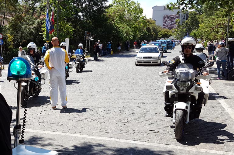 Έτοιμος να παραλάβει την Ολυμπιακή Φλόγα...