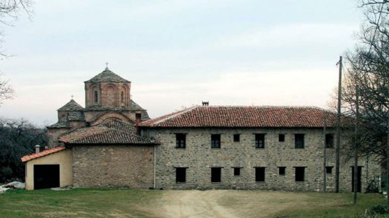 Θεσσαλία: Μοναχός έγινε καπνός με εικόνες, μετρητά και λείψανα του μοναστηριού