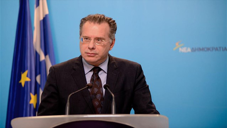 Κουμουτσάκος: «Σκηνοθετείται κορύφωση του δράματος και ψήνεται νέα 17ωρη διαπραγμάτευση»