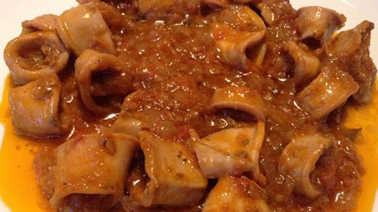 Καλαμαράκια στιφάδο