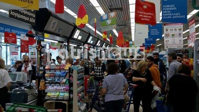 Πύργος: «Βουλιάζουν» τα σούπερ μάρκετ από κόσμο ενόψει του Πάσχα