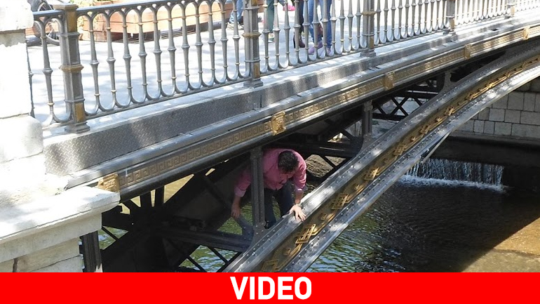 O… κομάντο αντιδήμαρχος