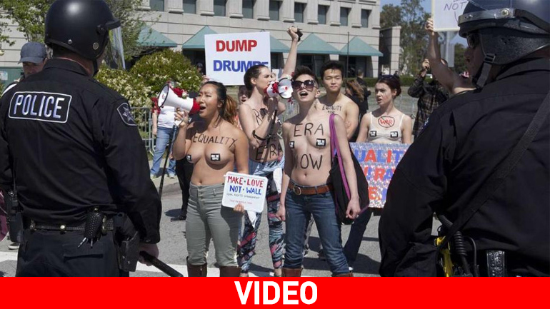 Γυμνόστηθη διαμαρτυρία κατά Τραμπ