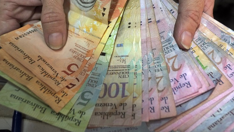 Αύξηση του κατώτατου μισθού στη Βενεζουέλα προανήγγειλε ο Μαδούρο