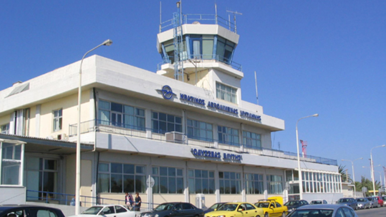 Συλλήψεις στο αεροδρόμιο της Μυτιλήνης για πλαστά ταξιδιωτικά έγγραφα