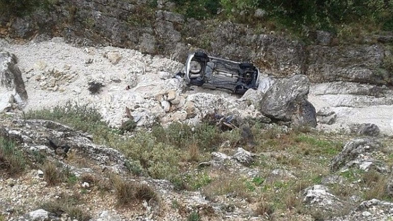 Ρέθυμνο: Αμάξι έπεσε σε γκρεμό – Νεκρή η συνεπιβάτης