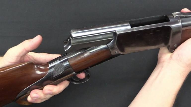 Σέρρες: Ακινητοποίησαν 43χρονη και άρπαξαν χρήματα μαζί με κοσμήματα