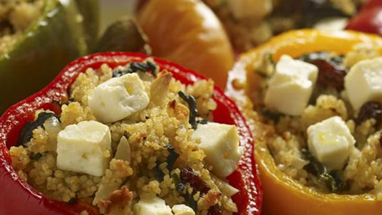 Πιπεριές γεμιστές με σπανάκι και κουσκούς