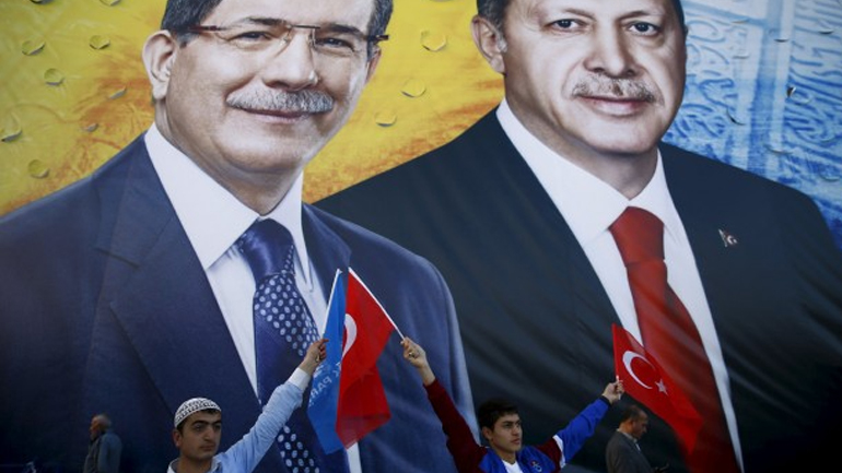 Ρήγμα στις σχέσεις Ερντογάν – Νταβούτογλου