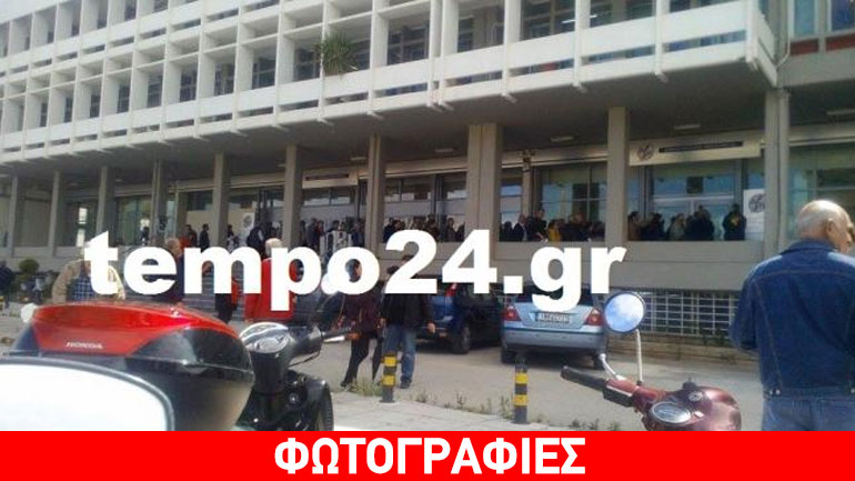 ΔΕΗ Πάτρα: Η «ουρά» φτάνει μέχρι το πεζοδρόμιο