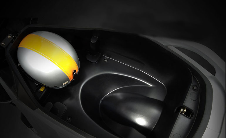 Μεγάλος ο απηθηκευτικός χώρος κάτω από το κάθισμα