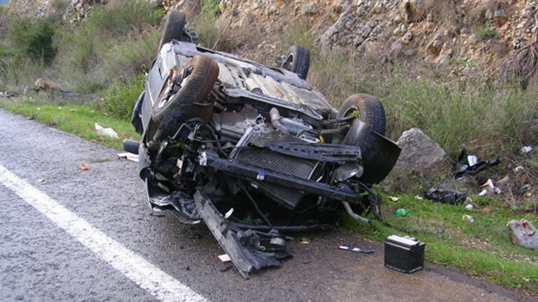 Ηράκλειο: Μετωπική σύγκρουση δύο αυτοκινήτων με τρεις νεκρούς