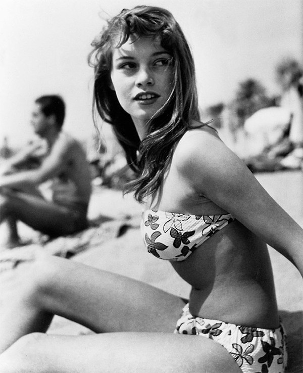 Η Brigitte Bardot, το 1953 